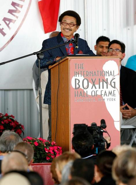 具志堅氏、服は英国ブランドで統一