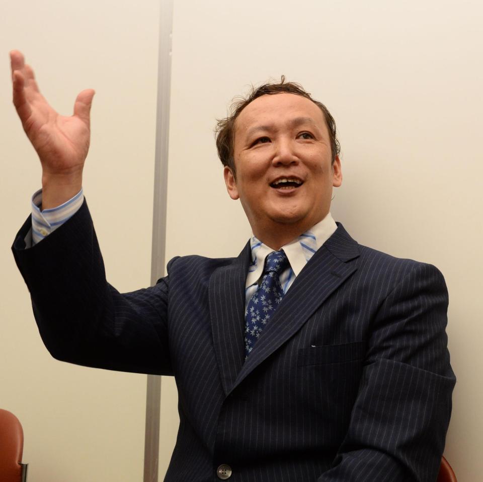 総括をする谷川広報部長＝両国国技館