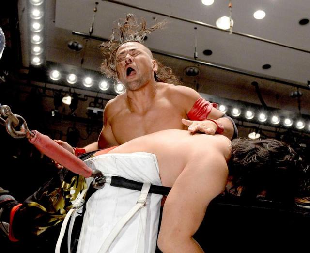 中邑、後藤に「よくも指名を…イャオ」