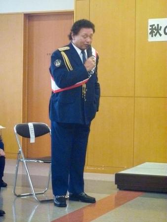 幸警察署の一日署長に任命された天龍源一郎