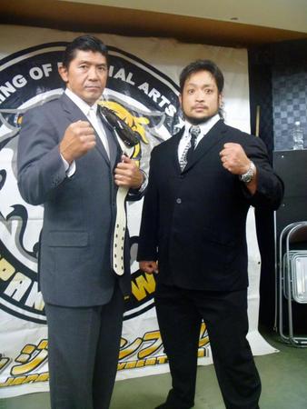 　リアルジャパンの後楽園大会で対戦するレジェンド王者・船木誠勝（左）と挑戦者の関本大介