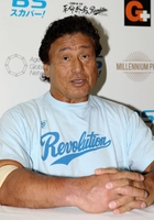 試合前会見に臨む天龍源一郎＝両国国技館