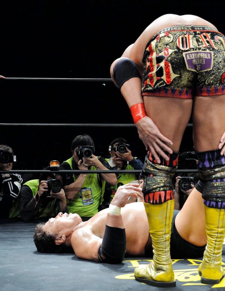 引退試合でオカダ・カズチカに敗れた天龍源一郎＝両国国技館（撮影・佐々木彰尚）