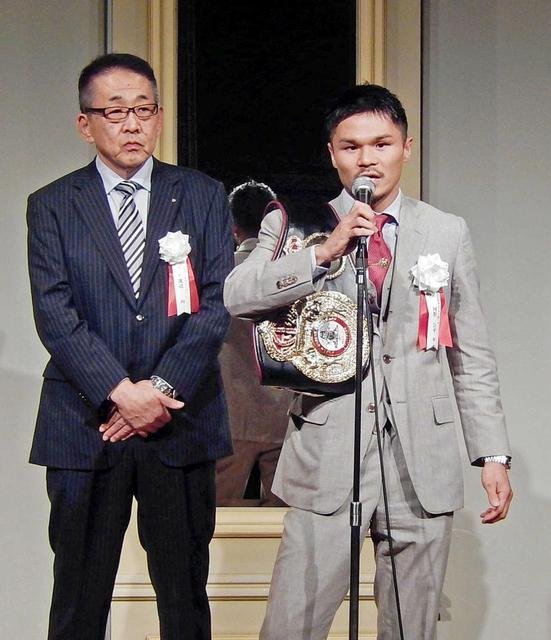 河野公平Ｖ２祝勝会　３００人が祝福