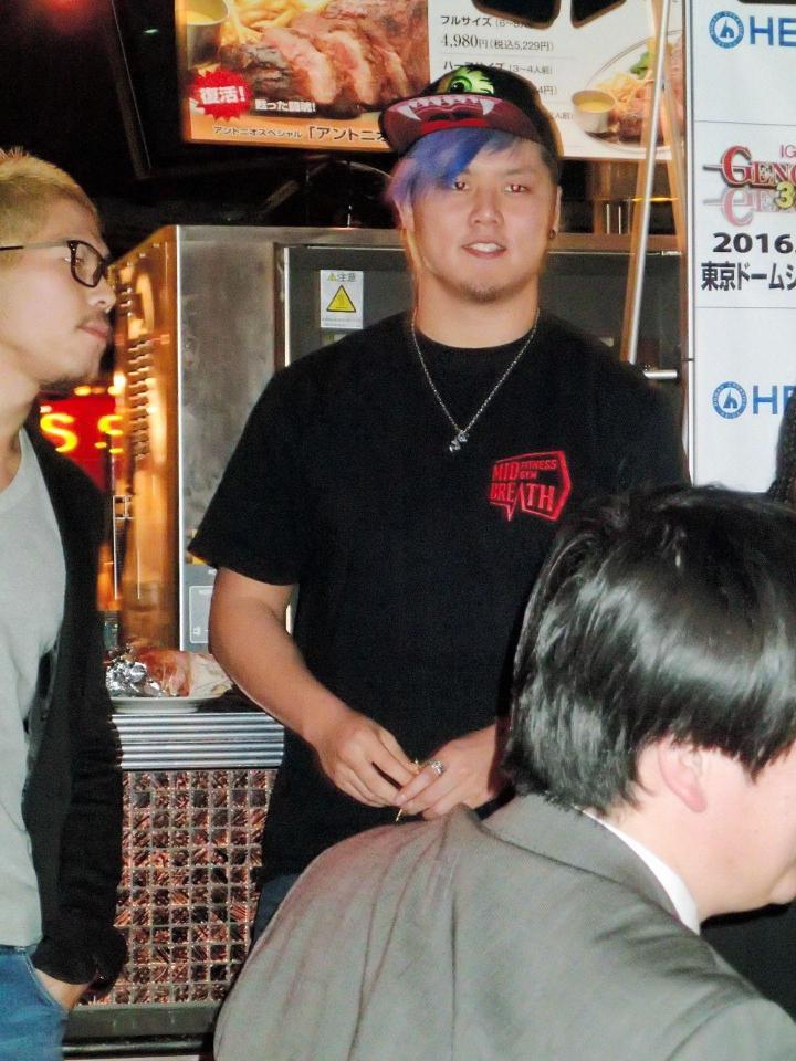 小川撃破を誓った橋本大地＝東京・新宿区　アントニオ猪木酒場