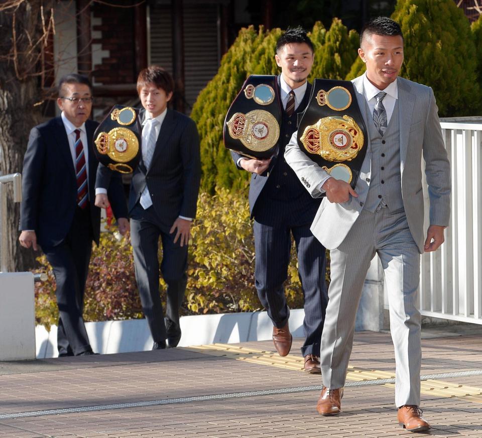 　品川区役所に表敬訪問に訪れた（右から）内山高志、河野公平、田口良一、渡辺会長