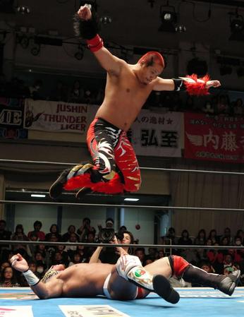 リーを攻めるカマイタチ