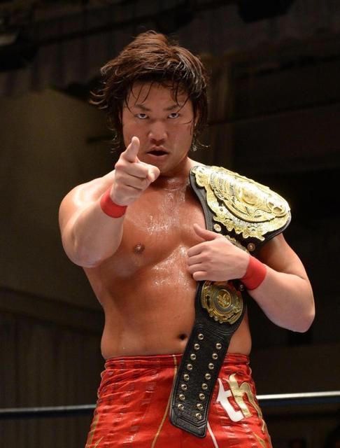 ２６歳の宮原が史上最年少、平成生まれ初の３冠ヘビー級王者　ゼウスとの決定戦制す