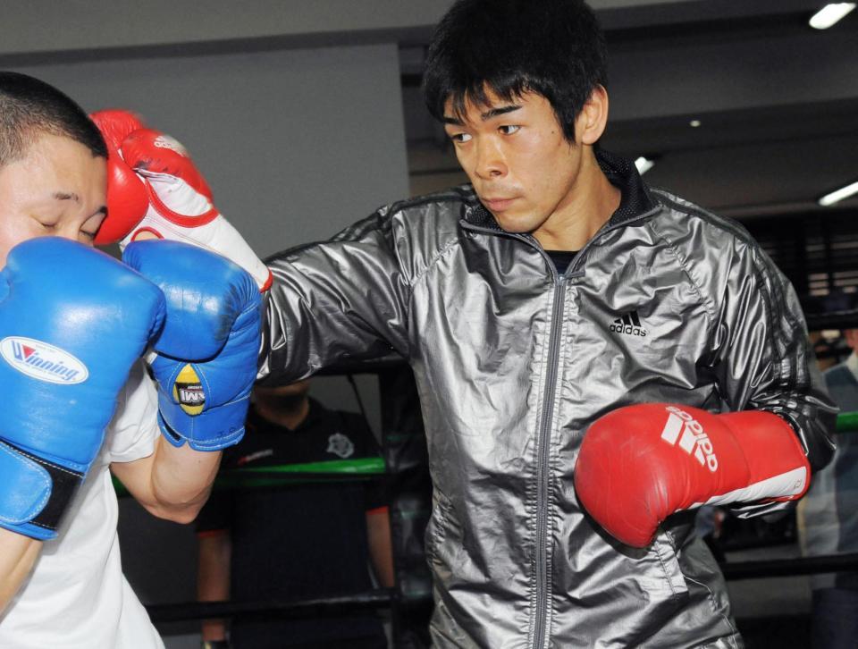 　ＷＢＣミニマム級タイトルマッチに向け、練習を公開した大平剛＝バンコク（共同）