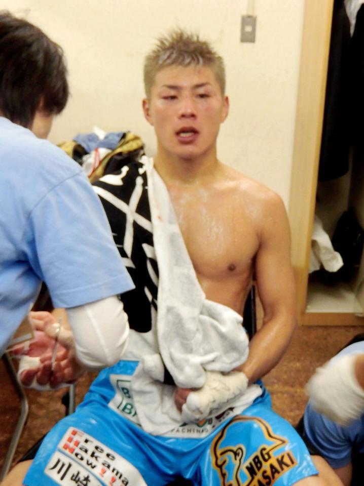 控室で敗戦を振り返る西田光