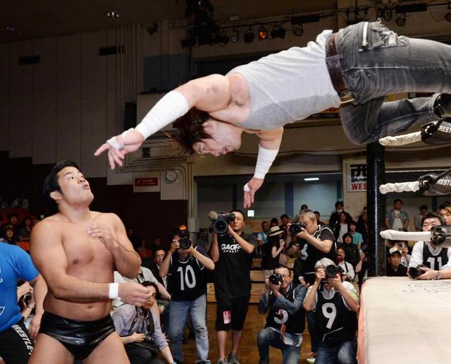 初防衛のＫＡＩ　挑戦受諾も自由？