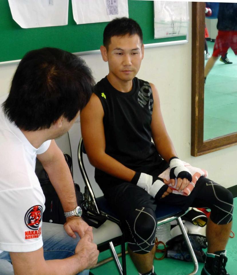 　近大でスパーリングをした高山