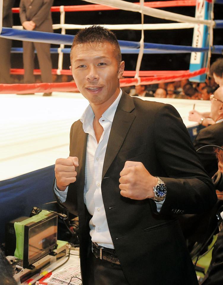 テレビの解説者として会場を訪れた内山高志＝東京・大田区総合体育館（撮影・堀内翔）