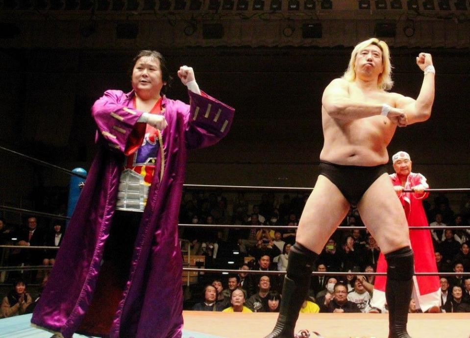 リング上で“ブリブラダンス”を競演したこともある（左から）金村と高山