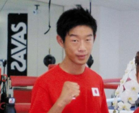 　会見した清水聡