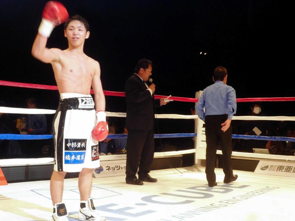 　再起戦を３回ＴＫＯ勝利で飾った加納陸