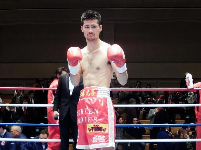 江藤3兄弟の長男・光喜、2回TKO勝ち 具志堅会長「もっと強くなりますよ」