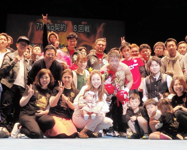 細川が引退試合で涙の判定勝利　「いいボクシング人生だった」