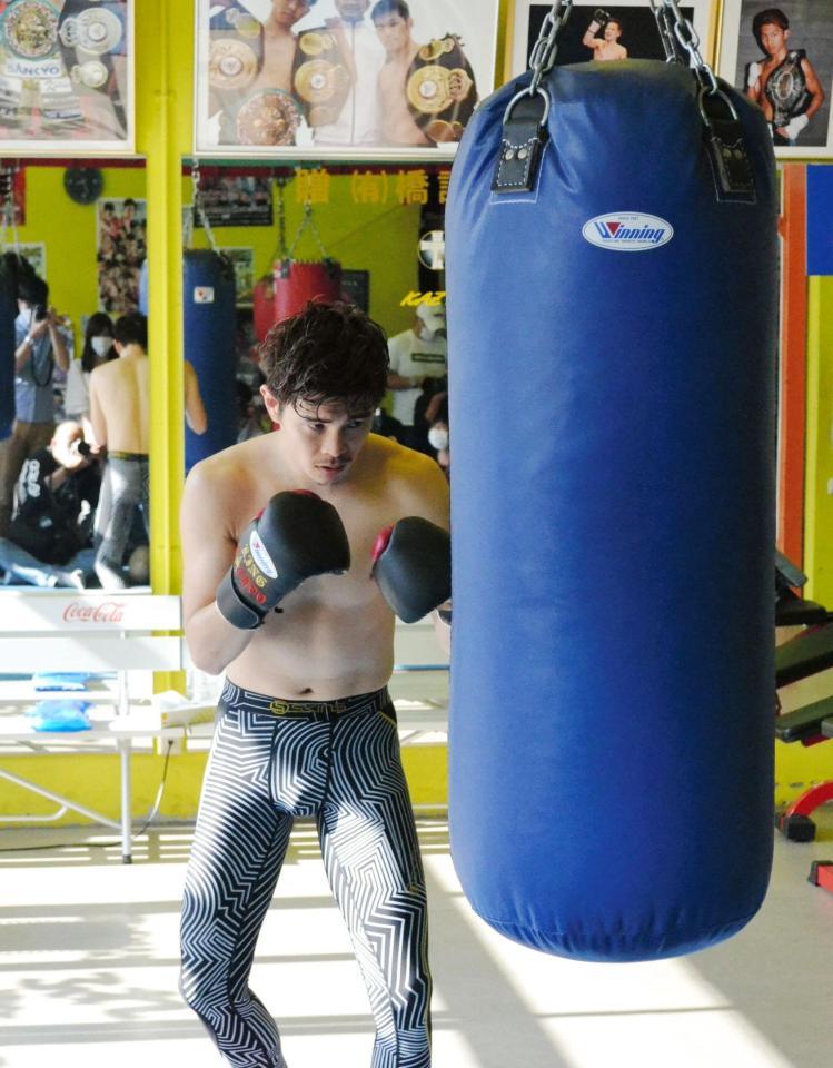 ５度目の防衛戦に向けて練習を公開した井岡一翔