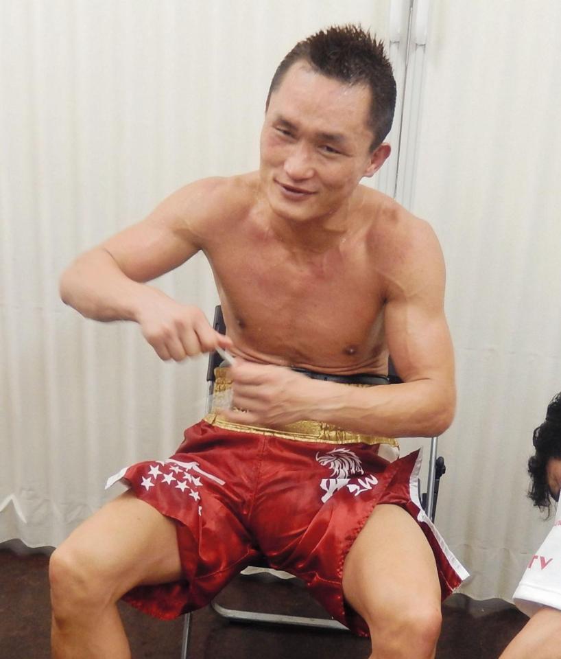 試合後、引退を表明した４１歳の佐々木基樹