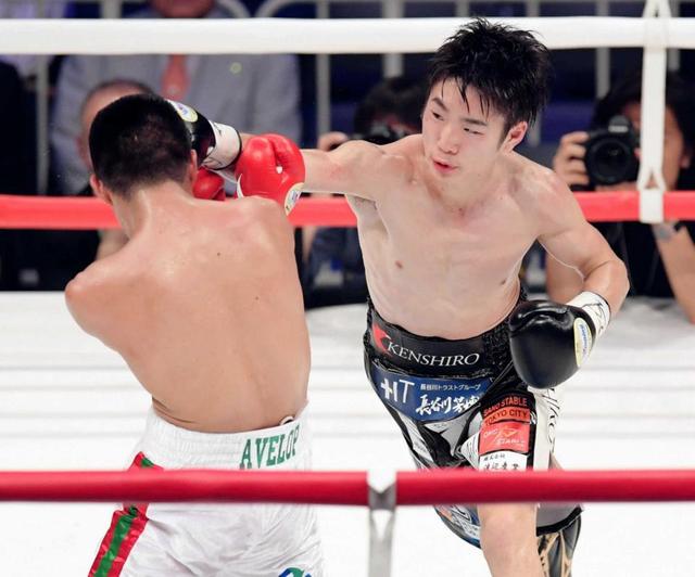 拳四朗　百列拳ばりの連打で判定勝ち　４団体ライトフライ級を日本人王者独占