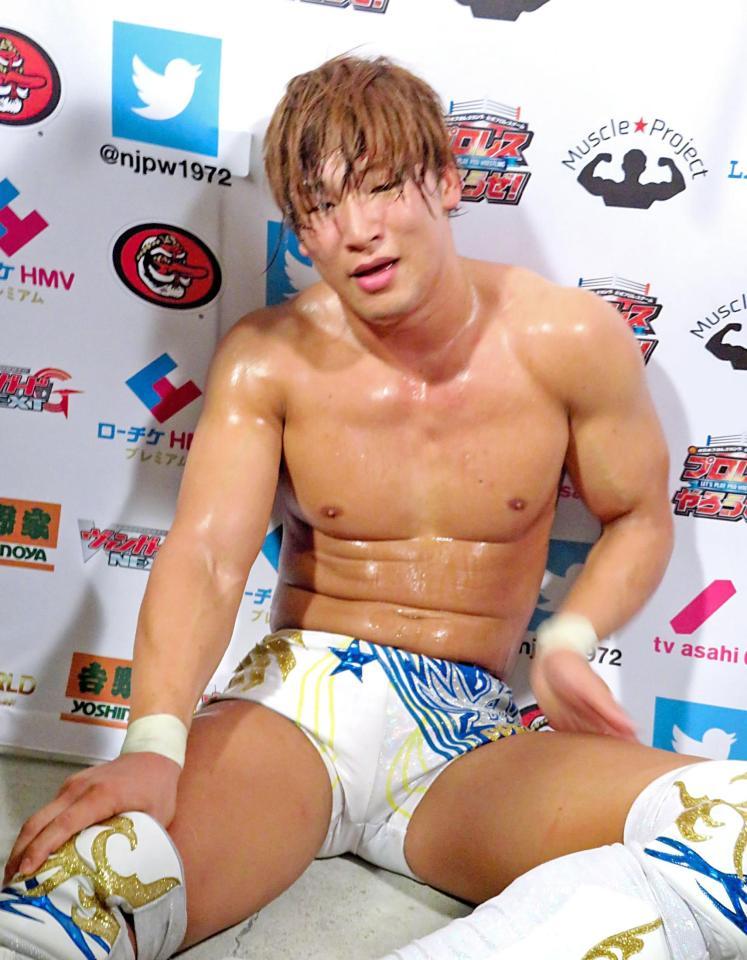 飯伏が“神”棚橋を“カミゴエ”で撃破 逆転V宣言「これから巻き返す