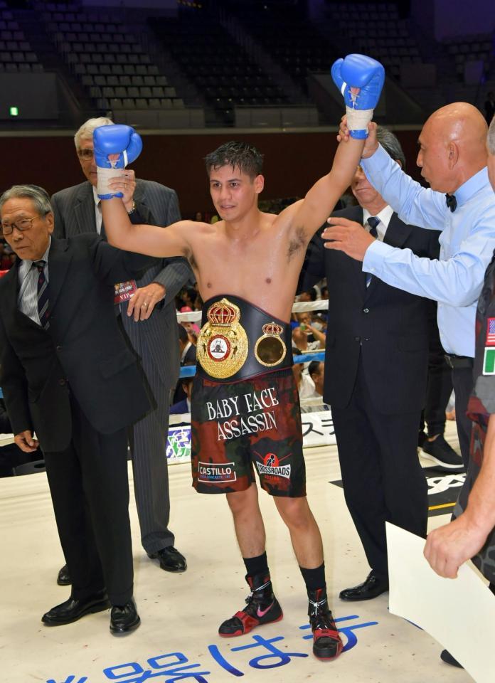 久保隼を破りタイトルを奪取したダニエル・ローマン＝島津アリーナ京都（撮影・石湯恒介）