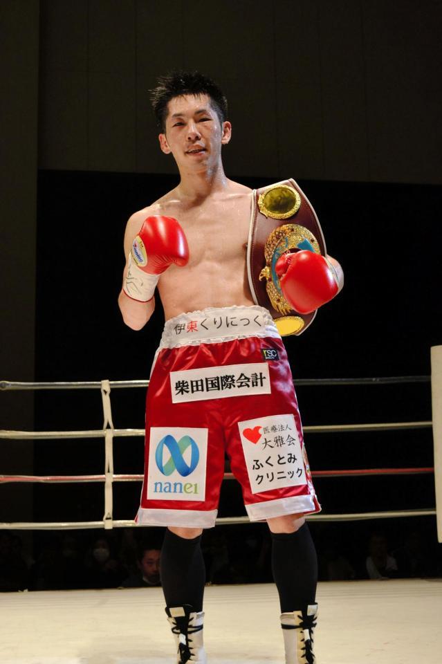 ６回ＫＯ勝利で初防衛に成功した坂本真宏