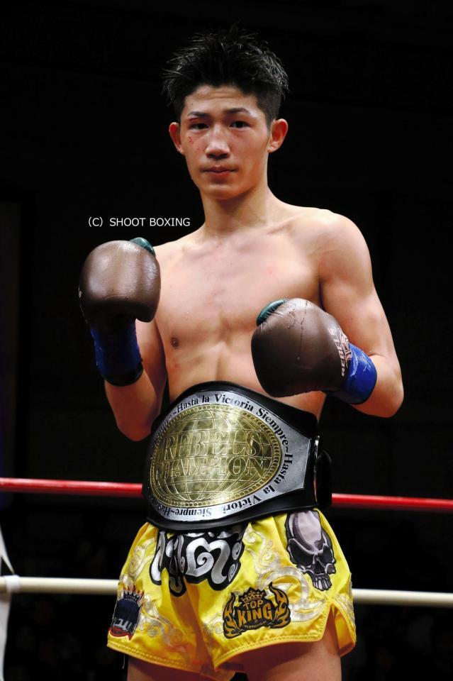 ＩＮＮＯＶＡＴＩＯＮスーパーバンタム級王者・安本晴翔（Ｃ）ＳＨＯＯＴ　ＢＯＸＩＮＧ