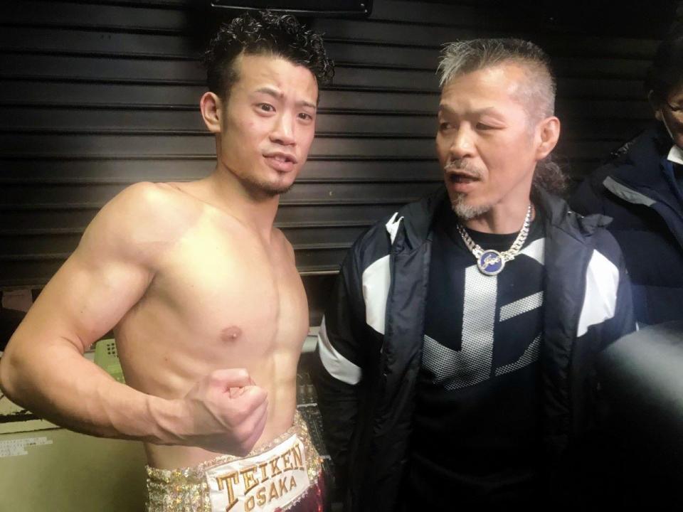 辰吉寿以輝 ４回ＴＫＯ！デビュー１３連勝「強い選手だったので力になる」/ファイト/デイリースポーツ online