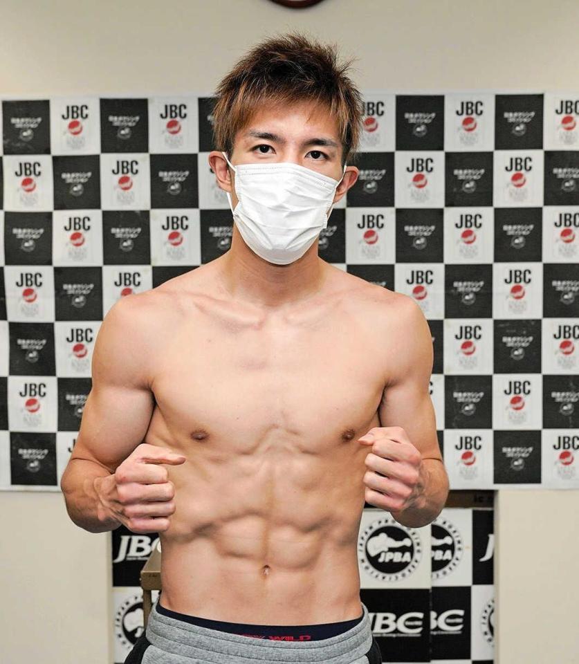 ボクシング・井上浩樹が体重超過も…1時間後に再々計量でパス 体重計の