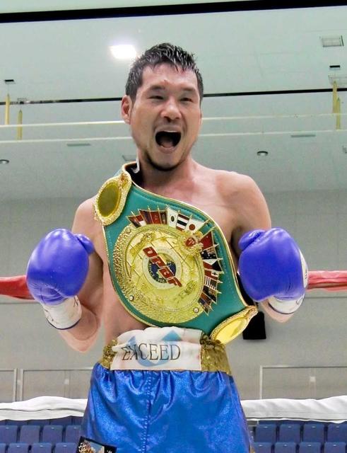 プロ５８戦目４０歳・堀川が東洋太平洋戴冠　１８歳年下にＴＫＯ勝ち