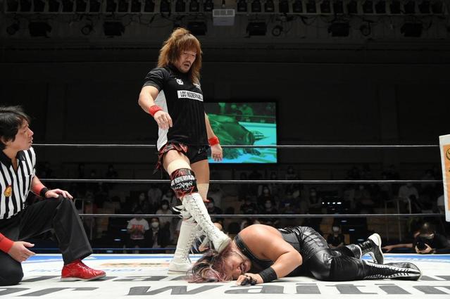 新日本・内藤、2冠EVILに前哨戦敗北も余裕「仲間の手助けないと