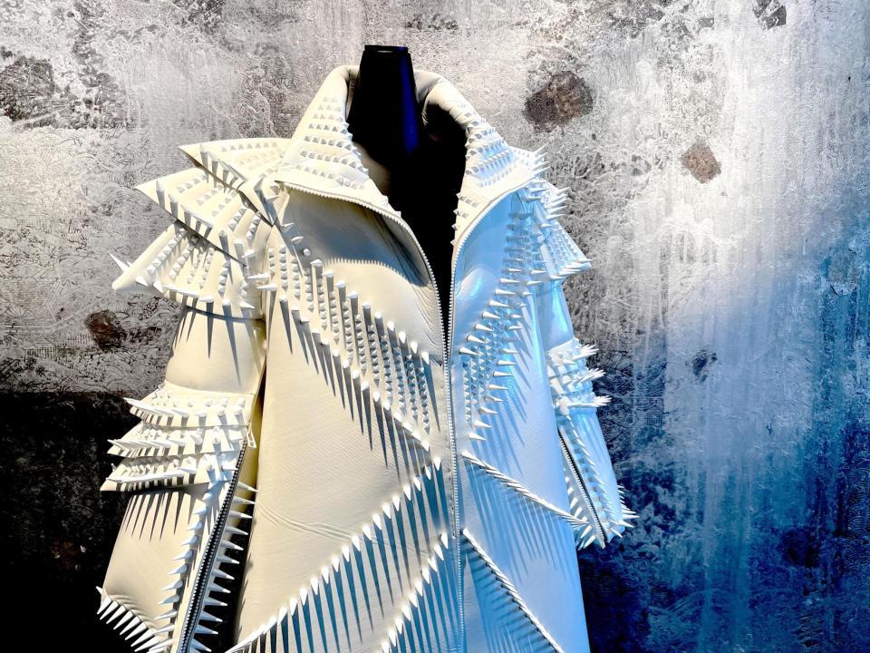 　寺地拳四朗が次戦で着用するロングガウン