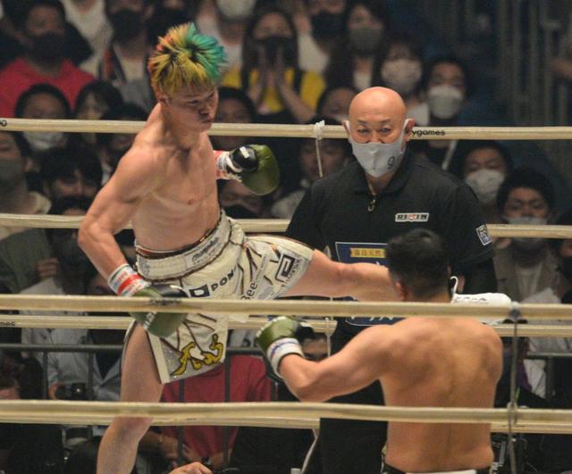 那須川天心「ボクシングで世界チャンピオンを取る」ＨＩＲＯＹＡからダウン奪う