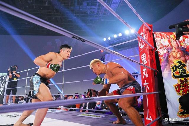 【2024春夏新作】 RIZIN プロレスラー奥田啓介 元SB世界王者の鈴木博昭に1 プロレス
