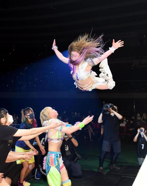 スターダム・ワンダー王者の中野 岩谷と時間切れドローでV4 スターダム・ワンダー王者の中野 岩谷と時間切れドローでV4