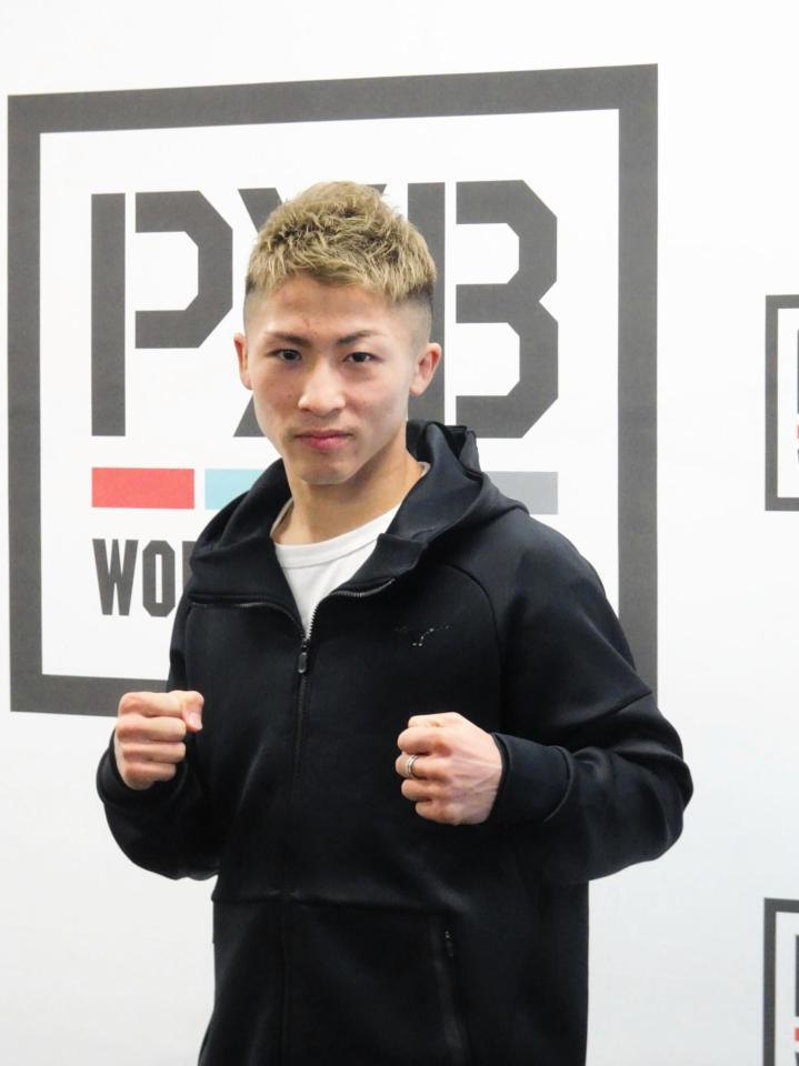 ２年ぶりの国内試合で王座を防衛し、一夜明け会見を行った井上尚弥＝横浜市内