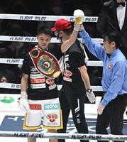 王者中谷潤人が八回TKOで2度目の防衛 多彩なパンチで圧倒 WBO