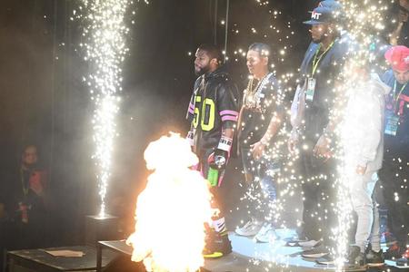 　入場するメイウェザー（撮影・高石航平）