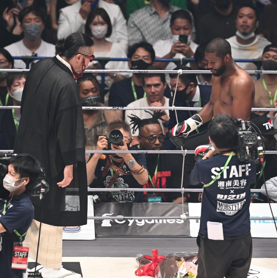 メイウェザー「態度や議論ではなく、平和と静けさが必要な時期」 花束投げ捨て騒動に言及か？/ファイト/デイリースポーツ online