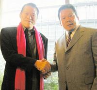 　猪木氏（左）と藤波氏＝０８年