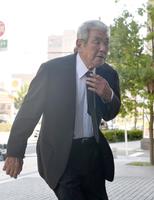 　故・アントニオ猪木さんのもとへ弔問に訪れた坂口征二氏（撮影・佐々木彰尚）