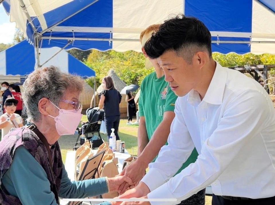 　京丹後市でのイベントに参加した亀田興毅ファウンダー（亀田プロモーション提供）