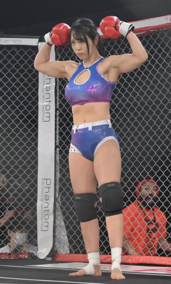 　リングに登場したちゃんよた（撮影・伊藤笙子）