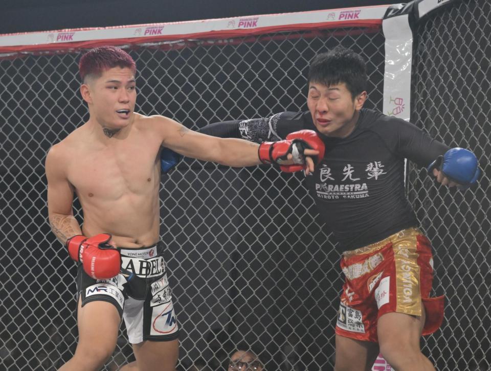 　樋口武大と対戦した信原空（撮影・伊藤笙子）