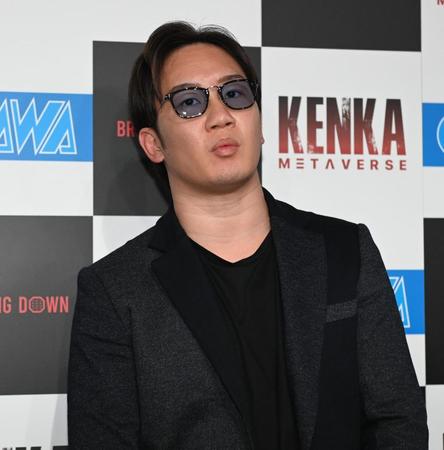 　全試合が終わり、会見する朝倉未来（撮影・高石航平）