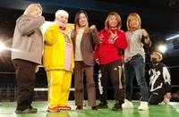 　左から伊藤薫、ダンプ松本、ジャガー横田、渡辺智子、永島千佳世のＢブロックのメンバー