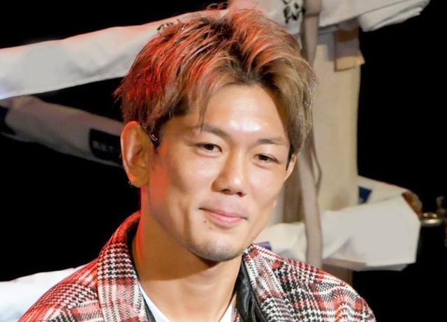 皇治　愛車は赤と白のフェラーリ「原チャリで必死にカッコつけてた俺が」