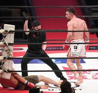 　矢地祐介をＫＯした木村“フィリップ”ミノル（撮影・金田祐二）